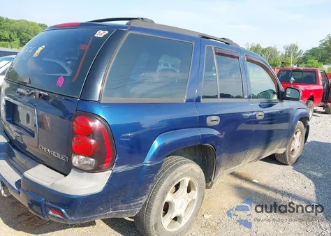2002 Chevrolet Trailblazer Ls from USA, damaged, VIN 1GNDT13SX22464102